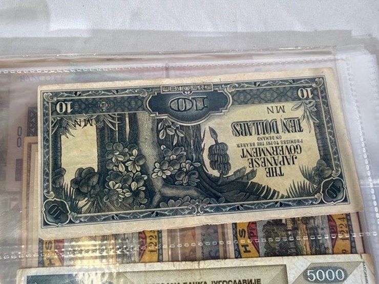 #40310-•-foreign-currency-bank-notes-image-25