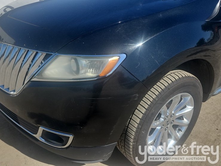 2011-lincoln-mkx-image-16