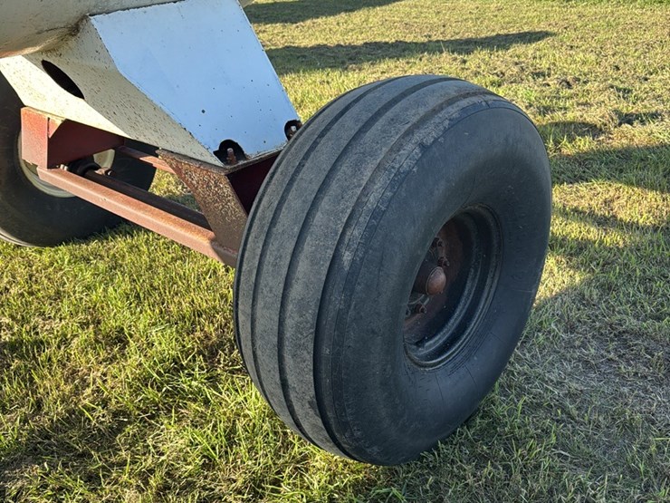 11-1.-1450-gallon-nh3-tank,-16.5l-16.1-tires-image-9