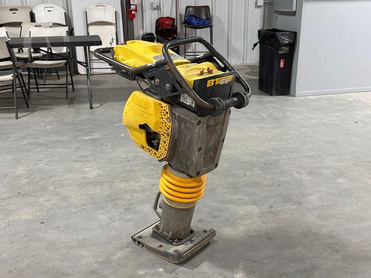 2017-bomag-bt65-image-2