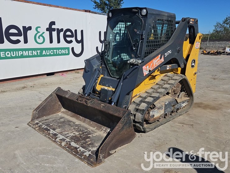 2019-deere-317g-image-1