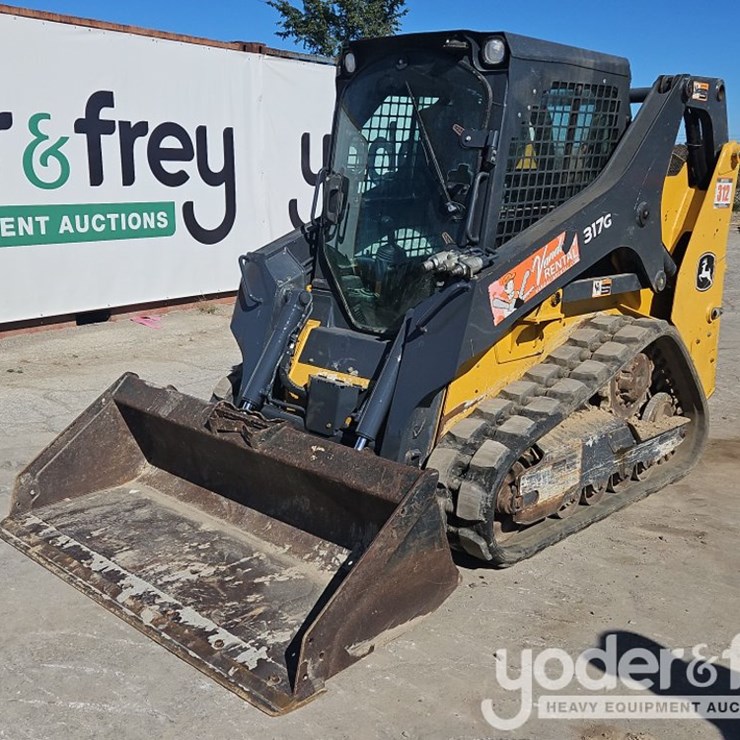 2019 DEERE 317G