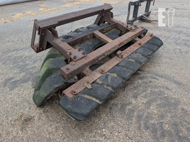 manure-tire-scraper-image-1