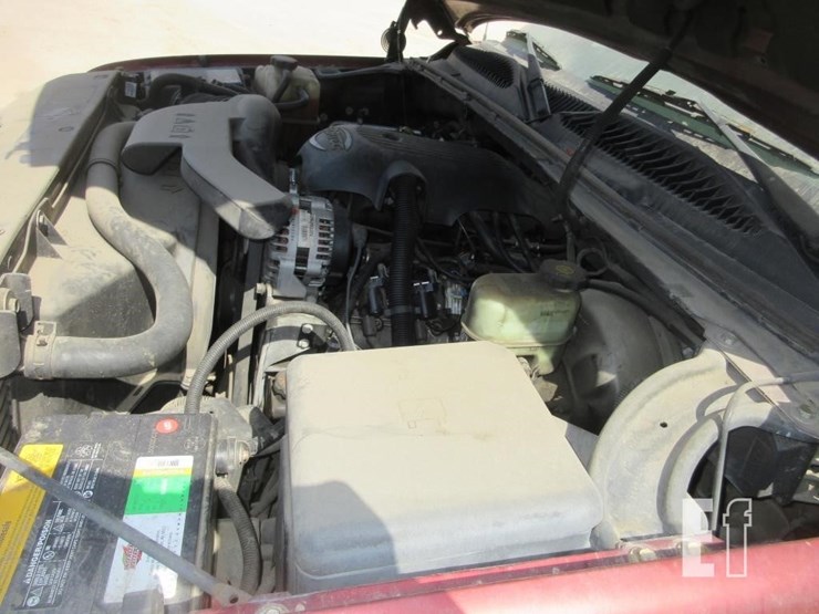 2002-chevrolet-tahoe-image-6
