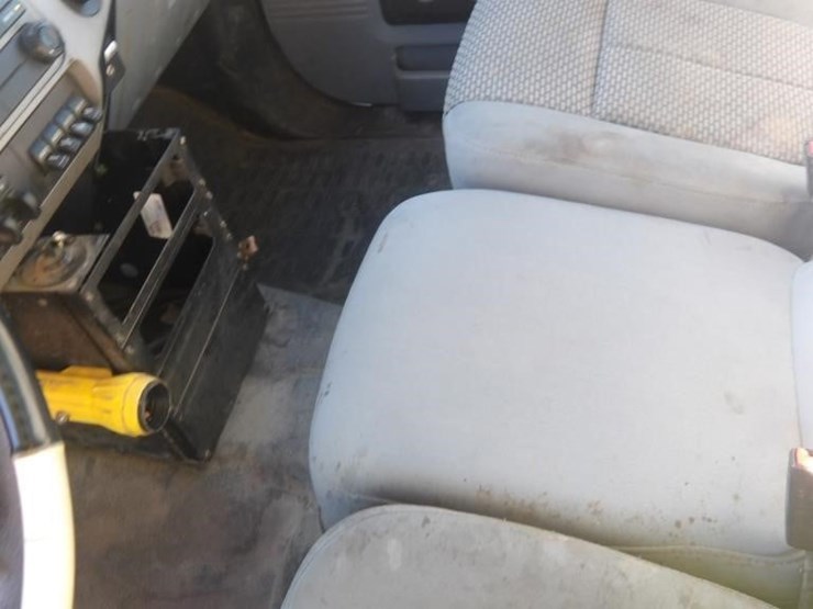 2015-ford-f450-xlt-image-32