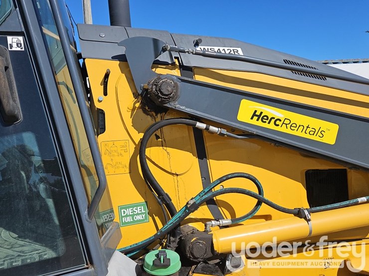 2018-deere-410l-image-31