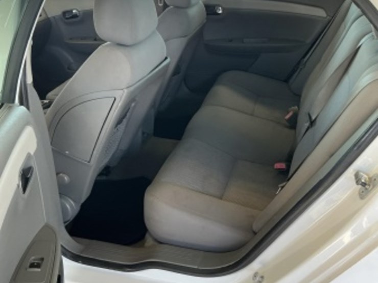 2009-chevrolet-malibu-sdn-image-25