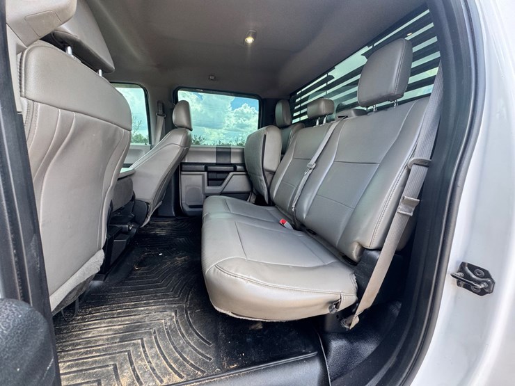 2019-ford-f250-xl-image-11
