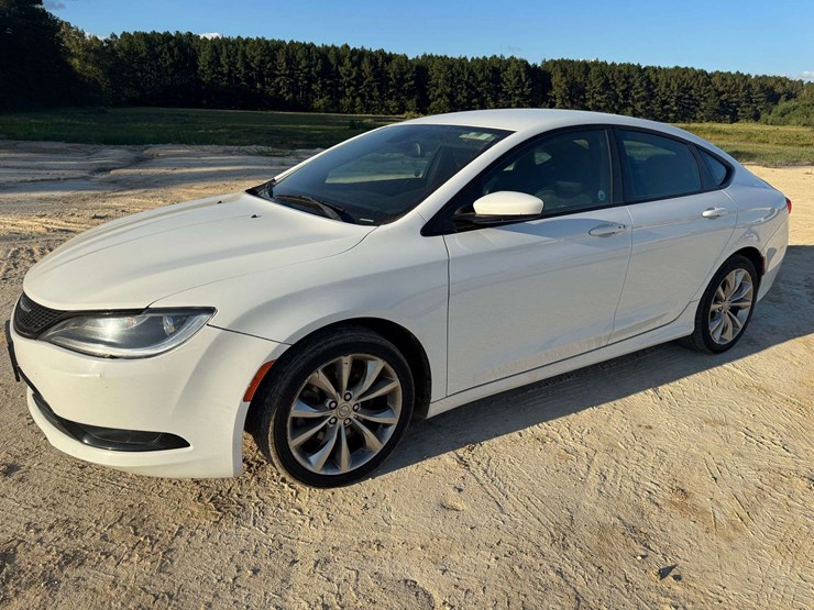 2015-chrysler-200s-4dr-awd-sedan---133,772-miles-image-1