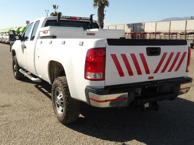 2012-gmc-sierra-2500-image-4