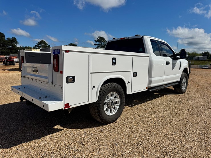 2020-ford-f250-xlt-image-5