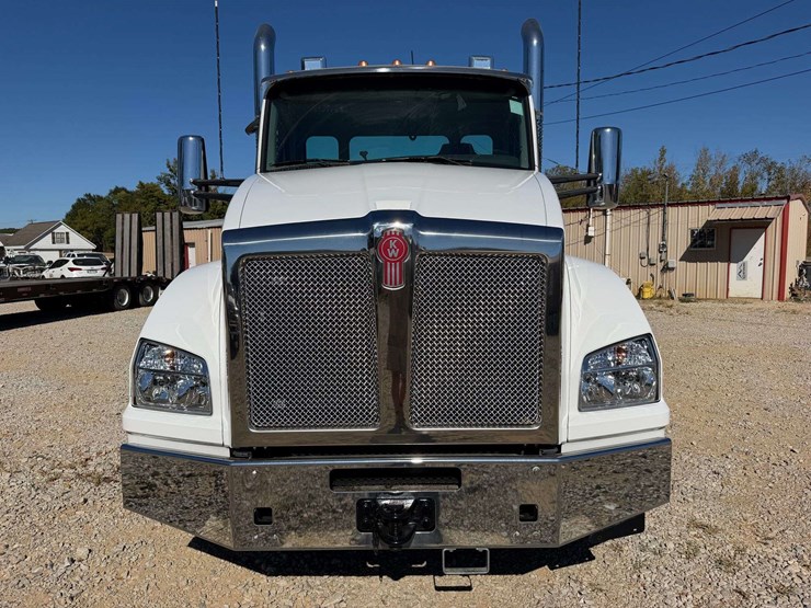 2024-kenworth-t880-image-6