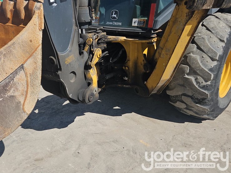 2018-deere-410l-image-26