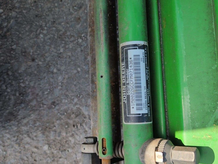 2015-john-deere-2500-image-33