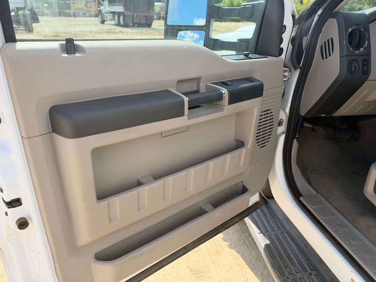 2008-ford-f550-image-9