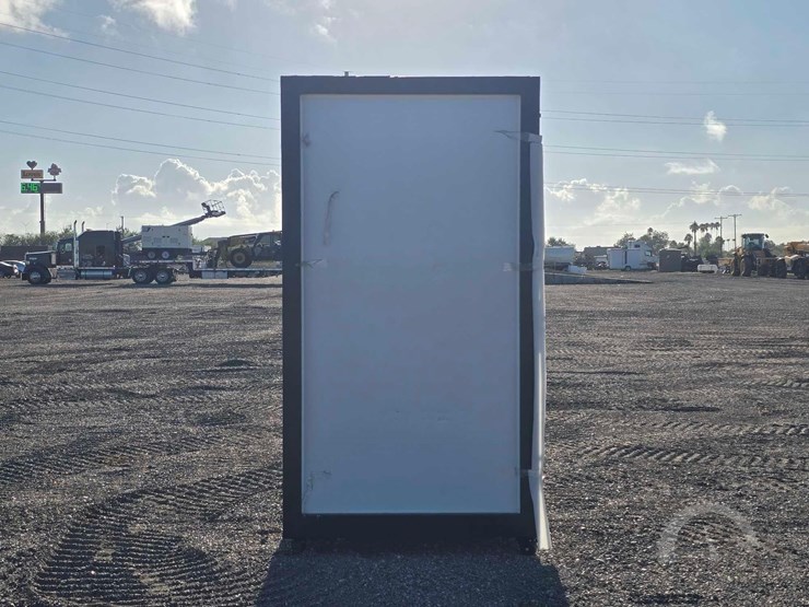 mobile-toilet-image-6
