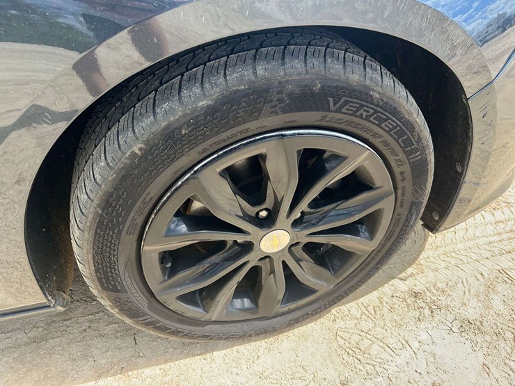 2020-chevrolet-malibu-4-door-sedan-(140,570-miles)-image-27