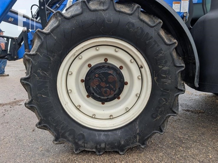 new-holland-t6070-plus-image-9