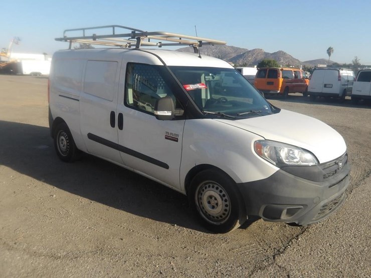 2016-ram-promaster-city-image-3