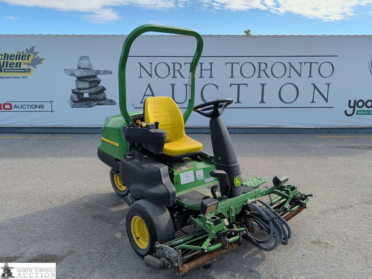 2015-john-deere-2500-image-3