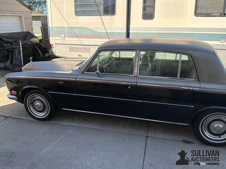 1972-rolls-royce-silver-shadow-4-door-sedan-image-7