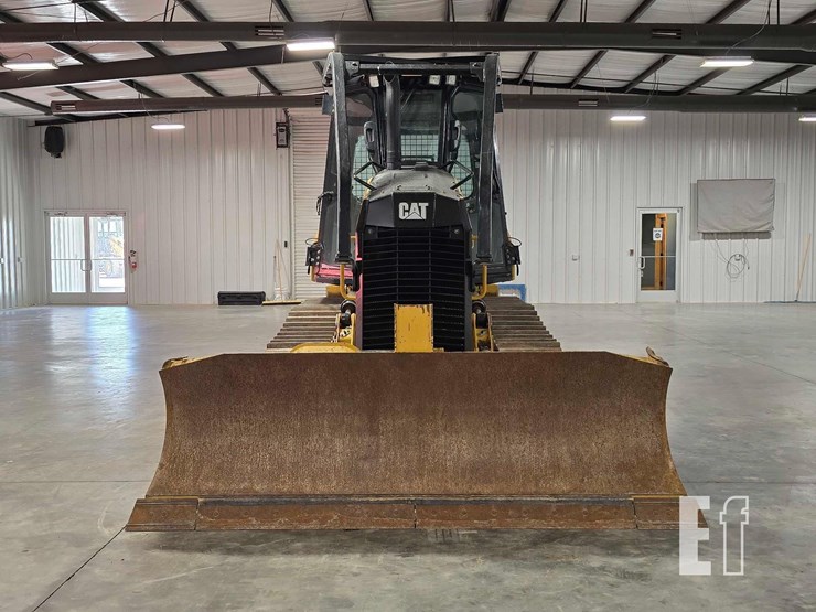 2023-caterpillar-d1-image-7