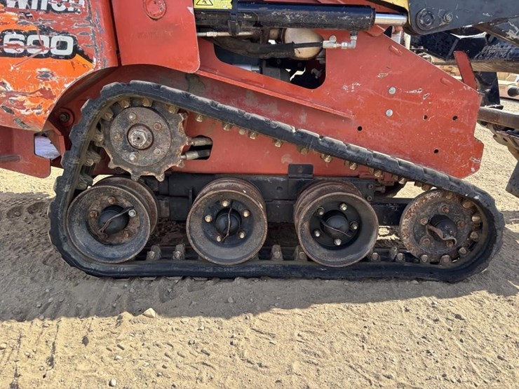 2018-ditch-witch-sk600-image-13