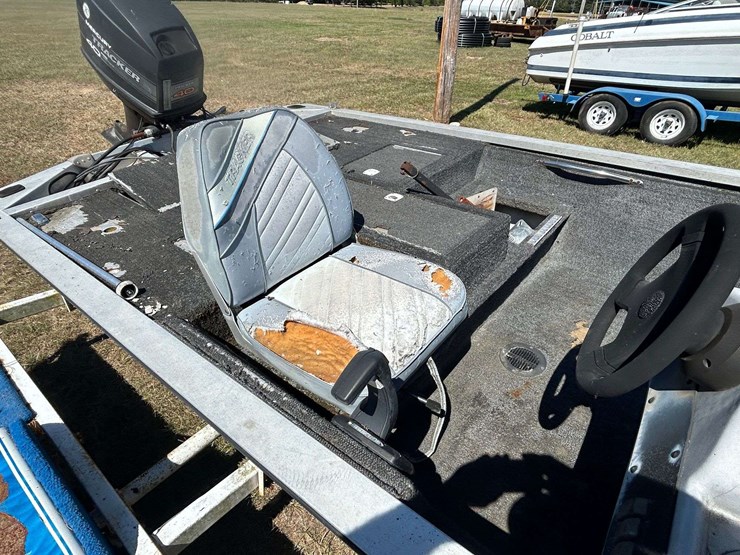1994-bass-tracker-tx17-aluminum-bass-boat-w/-40-hp-mercury-&-trailer-image-11