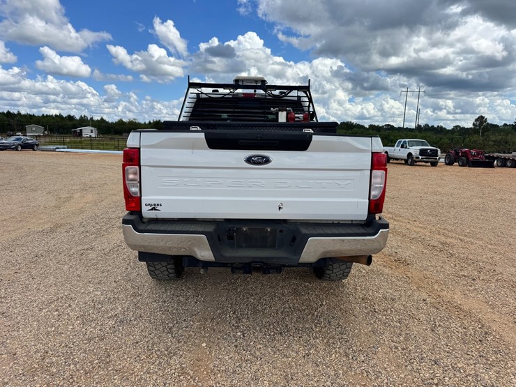 2022-ford-f250-xl-image-4