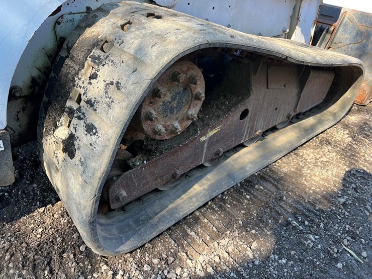 2012-bobcat-t630-image-15