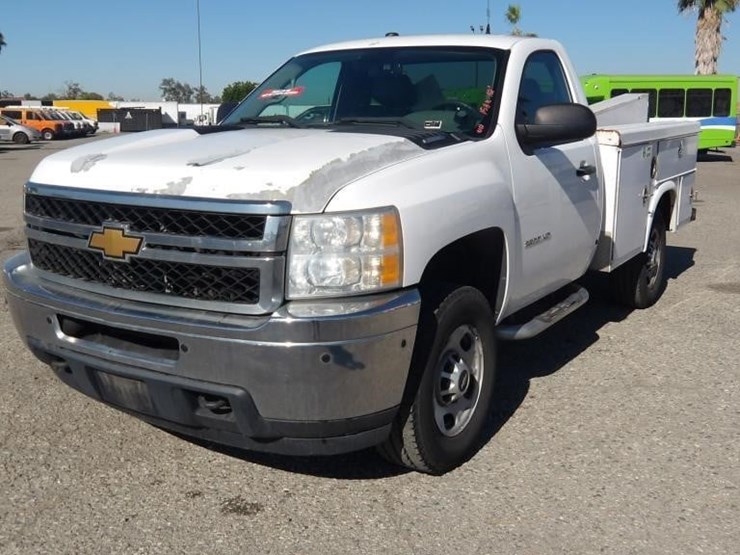2012-chevrolet-silverado-2500-image-1