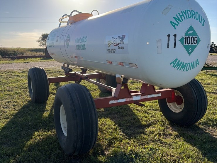 11-7--1450-gallon-nh3-tank,-16.5l---16.1-tires-image-6