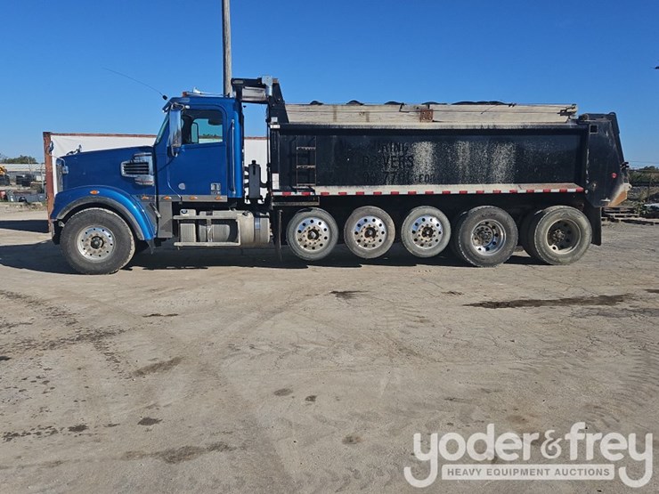 2019-freightliner-122sd-image-2