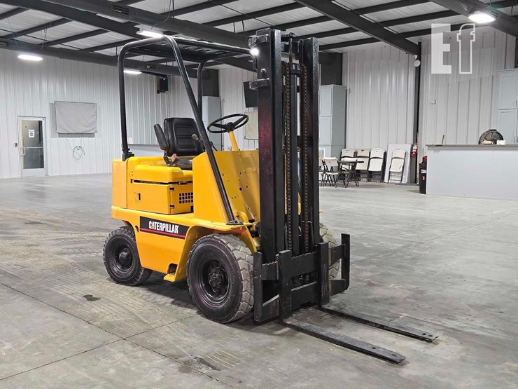 caterpillar-forklift-3681-image-2