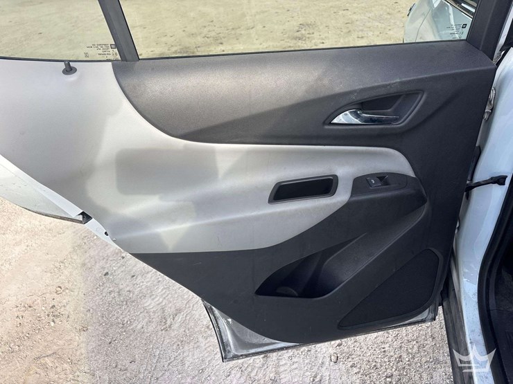 2019-chevrolet-equinox-image-24