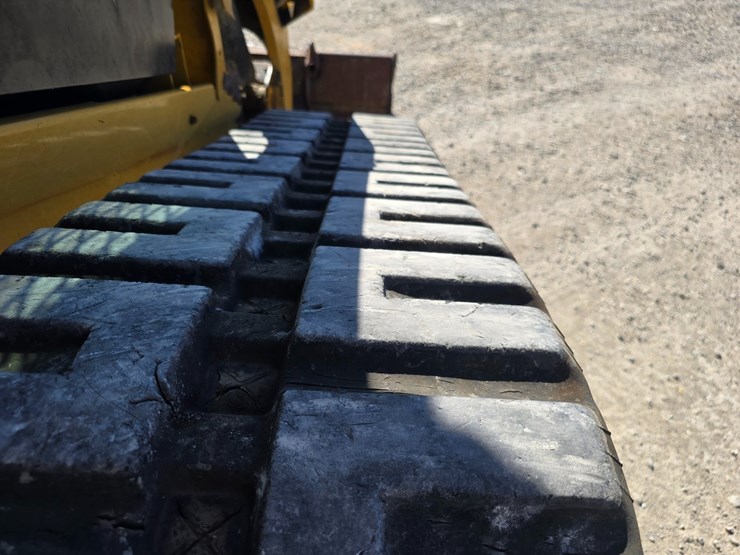2016-caterpillar-289d-image-22
