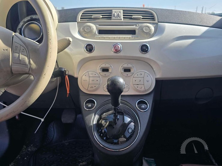 2012-fiat-500-image-12