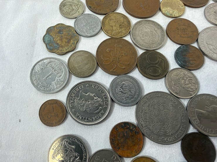 #40136-•-bag-of-misc-foreign-coins-image-6