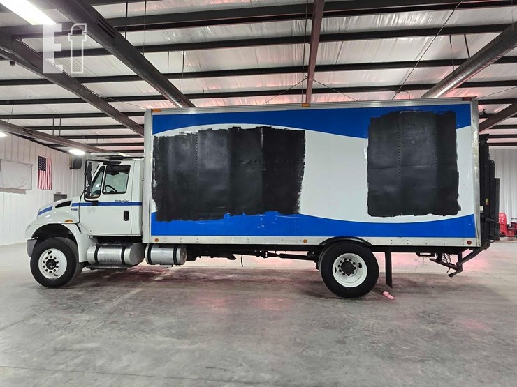 2013-international-durastar-4300-image-7