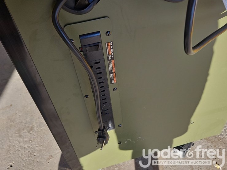 army-green-husky-tool-box-image-8