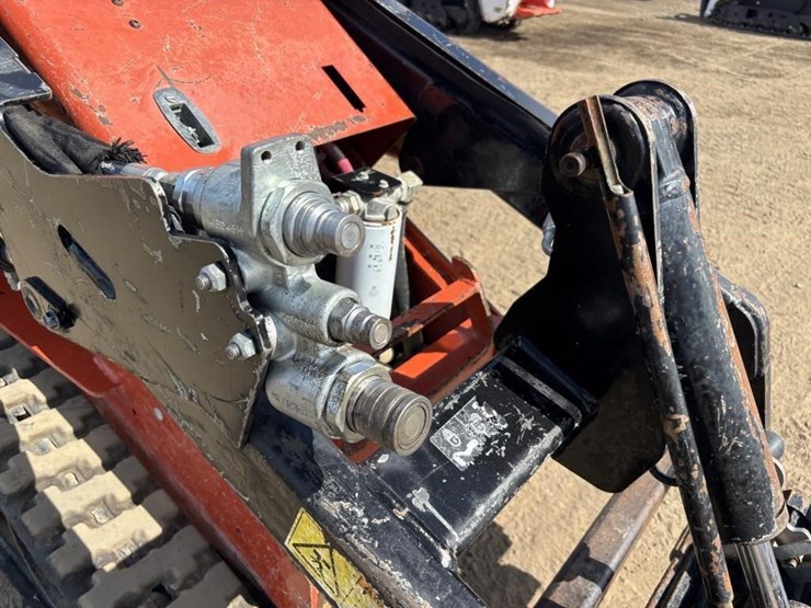 2018-ditch-witch-sk600-image-11
