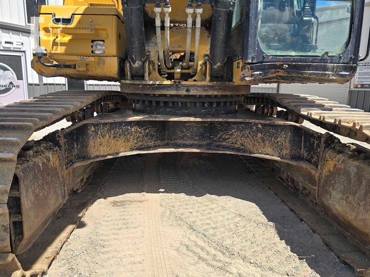 2016-caterpillar-336fl-image-28