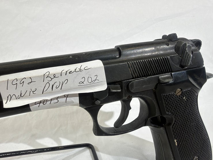 #40139-•-1992-berretta-movie-prop-pistol-image-4