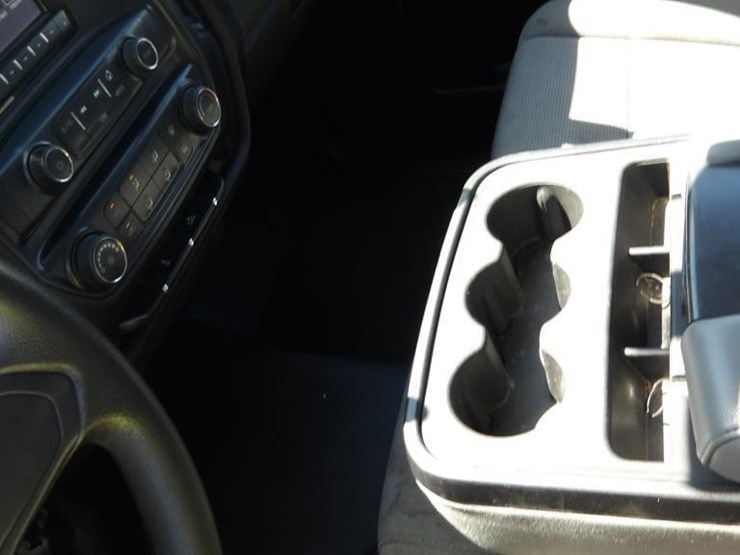 2015-chevrolet-2500hd-image-22