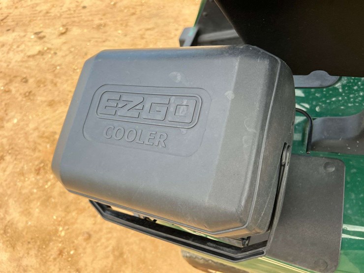 e-z-go-freedom-rxv-48v-electric-golf-cart-image-18