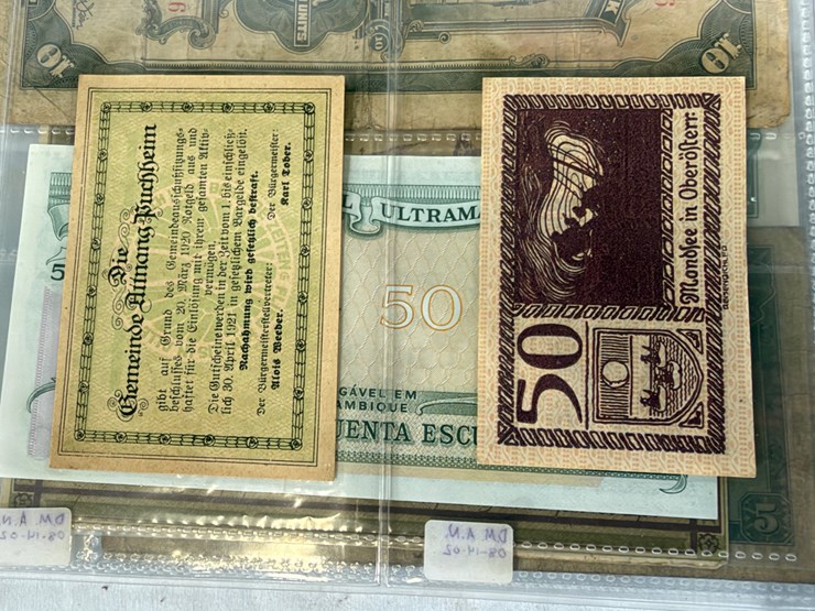 #40307-•-foreign-currency-bank-notes-image-32