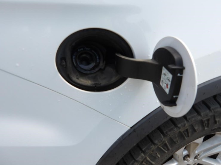 2016-ford-explorer-image-7