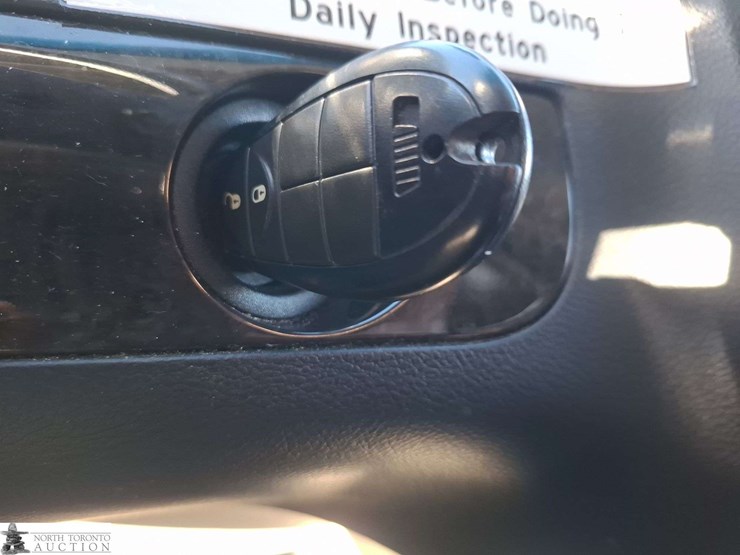 2015-toyota-tacoma-image-30