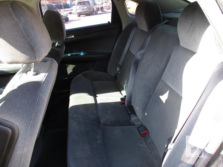 2012-chevrolet-impala-image-8