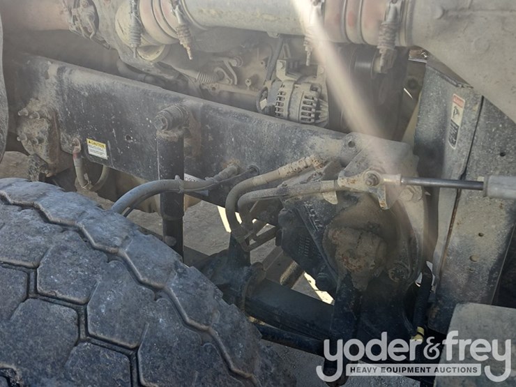 2019-freightliner-122sd-image-43